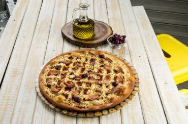 Seleção de sabores de pizza com bacon