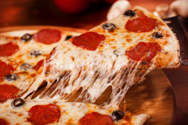 Conheça os tipos de queijo usados nas pizzas