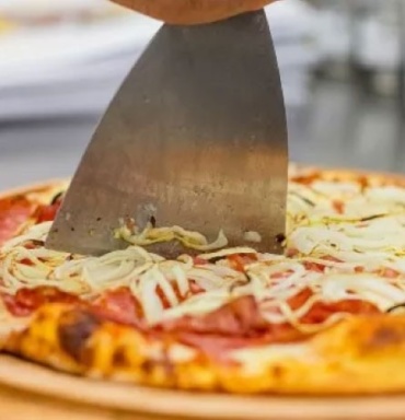 Depilação, pizza, higienização de estofados: mais empresas dão desconto para quem se vacinou contra a Covid-19
